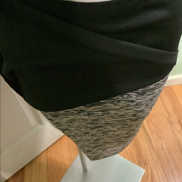 Calvin Kline 2 pc skirt and blouse - Picture 7 of 7